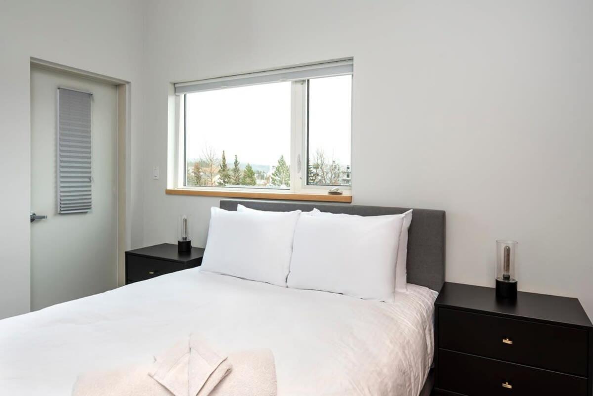 Вилла Nn - The Flame - Downtown 1-Bed 2-Bath Уайтхорс Экстерьер фото