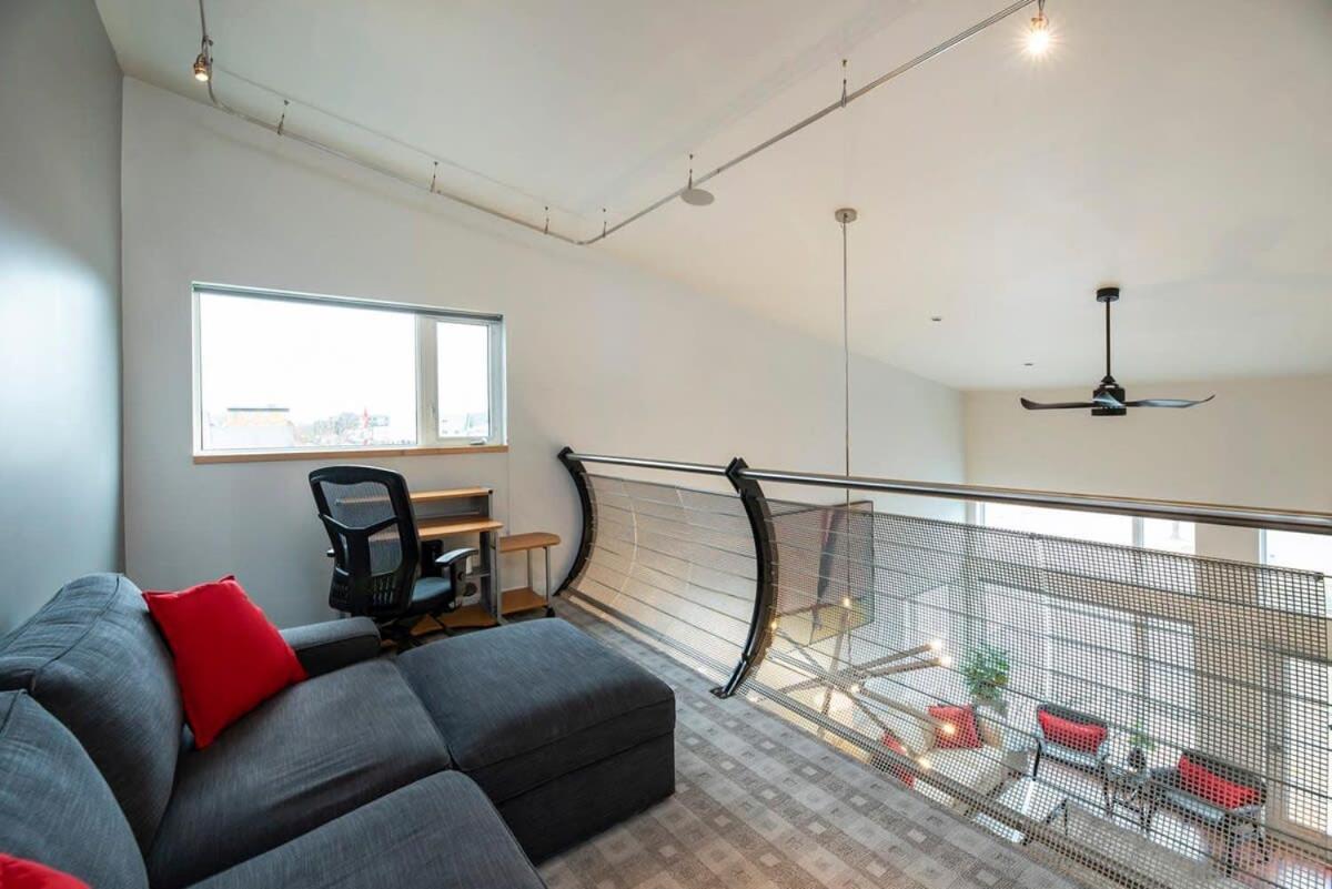 Вилла Nn - The Flame - Downtown 1-Bed 2-Bath Уайтхорс Экстерьер фото